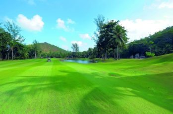 Constance Lemuria - campo da golf