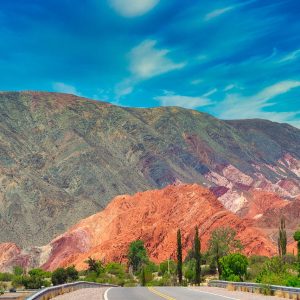 Quebrada de Humahuaca _ strada tra panorama colorati